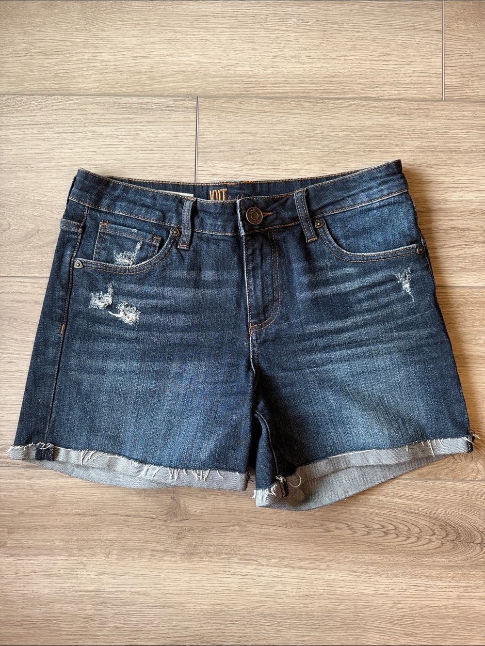 Kut from the Kloth Katy relaxed boyfriend shorts
